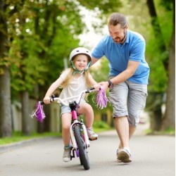 5 priežastys, kodėl vaikas turėtų išmokti važiuoti dviračiu